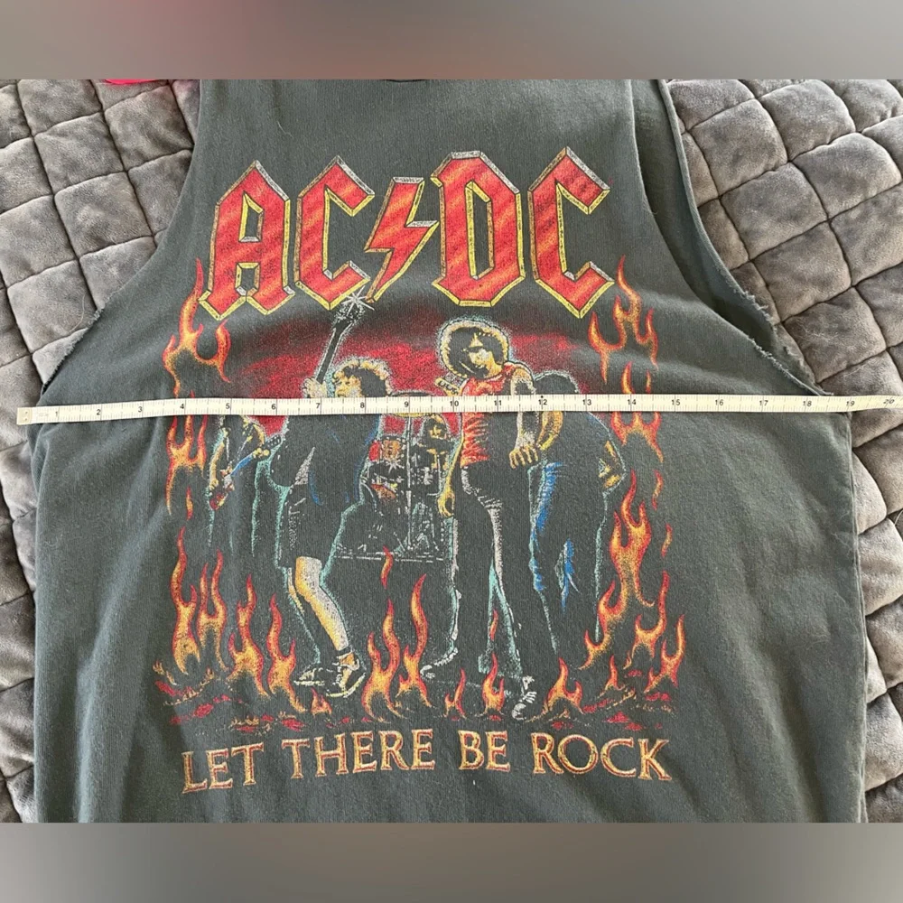 Daydreamer AC/DC Graphic Charcoal Muscle Tee - Picture 11 of 12